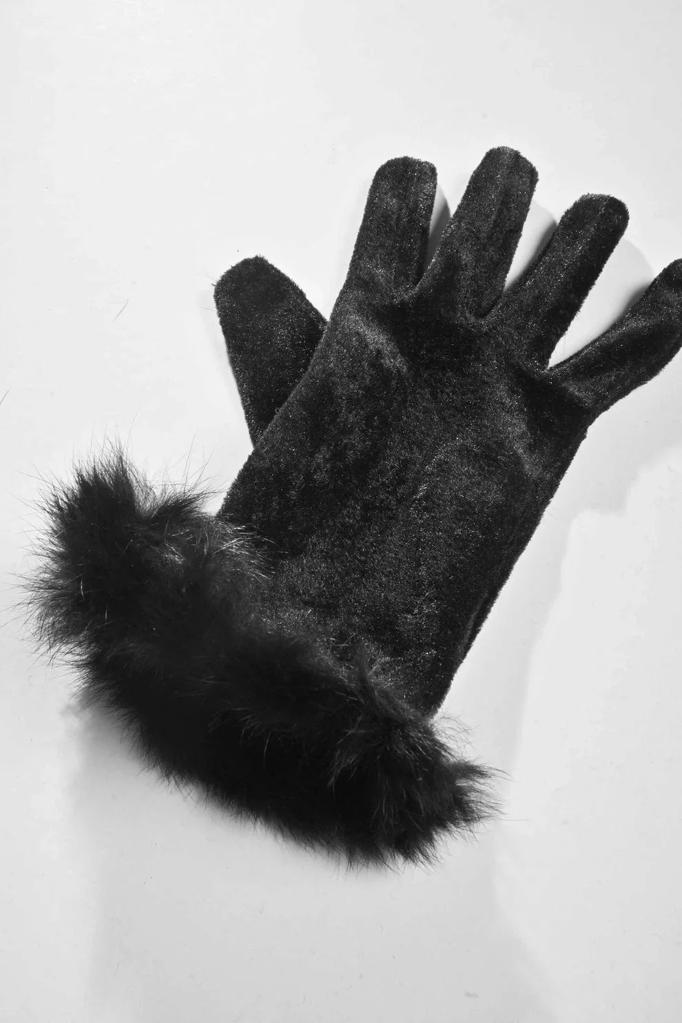 Luxurious Fox Fur Velvet Trimmed Gloves - Maa Sadqay