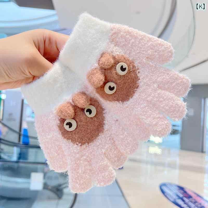 Kids Warm Woolen Premium Plush Gloves - PACMAN 5-10 y